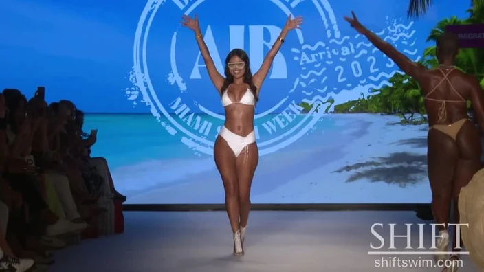 Bikini Fashion - BEACH BUNNY BIKINIS 2023