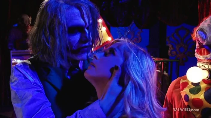 The Dark Knight XXX: A Porn Parody / Темный рыцарь - Порнопародия (2012)