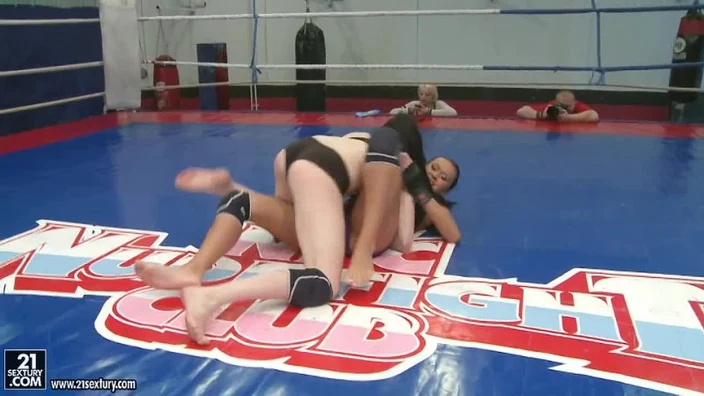 NFC Samantha Bentley vs Angelica Kitten