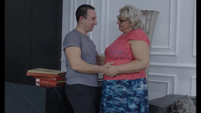ПОРНО ЕЙ 62 БАБКА ИНИЦИАТОР СЕКСА С ОЗАБОЧЕННЫМ ПАРНЕМ pornsex granny gilf Babet