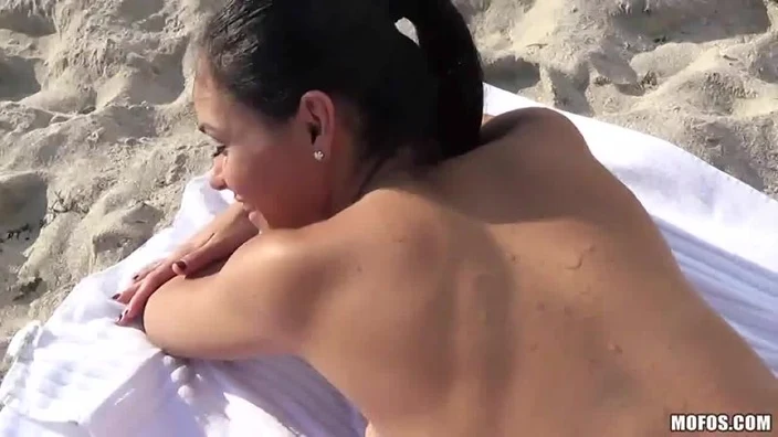 Jazminе (This Is A Nude Beach Now)