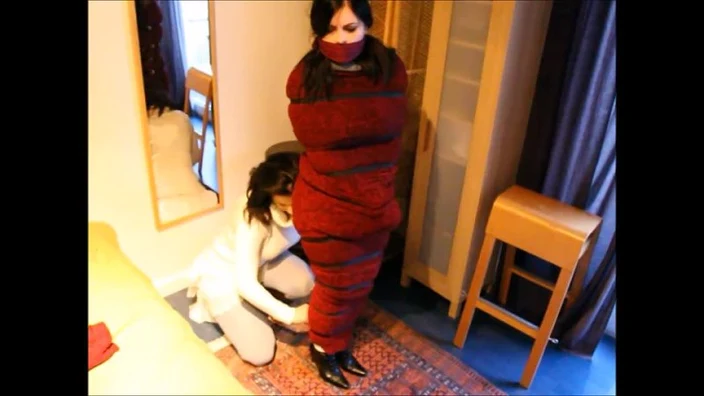 WoolScarfesMummy (Fetish Z)