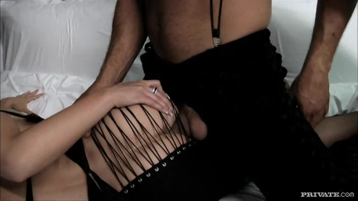 Suzie Diamond, Aletta Ocean - Hotel Room
