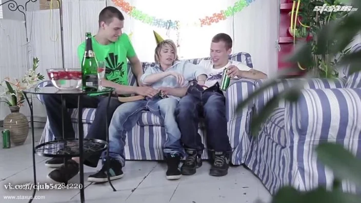 [BOY +18] - Тим Волкер на группе