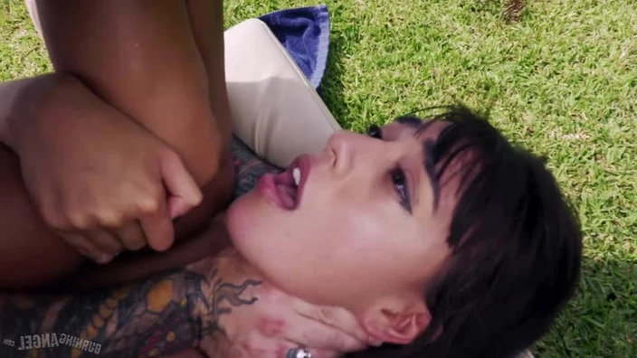 Janice Griffith - Fucking Young Whores On Vacation