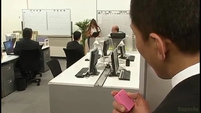 Hitomi Tanaka Secretary