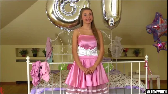 [РУССКОЙ ПРИНЦЕССЕ УЖЕ 18] Roxy Bell Happy 18th Birthday [ANAL ЖЕСТКО HAсадил, трахнул по полной, стонет секс порно минет ебля