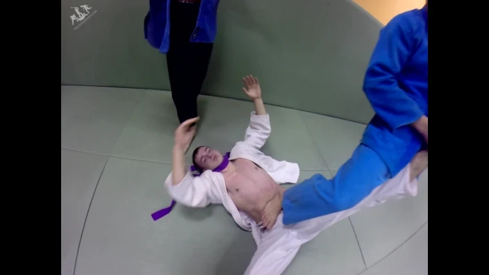 gay ballbusting_008