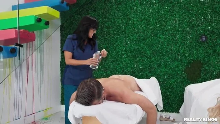 Moms Bang Teens 53