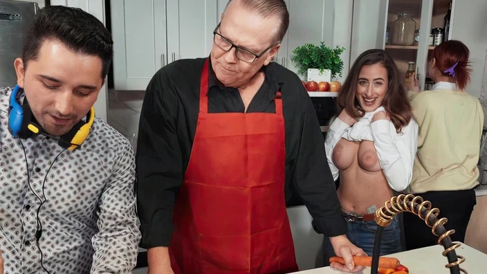 Scarlett Page - Cooking Show