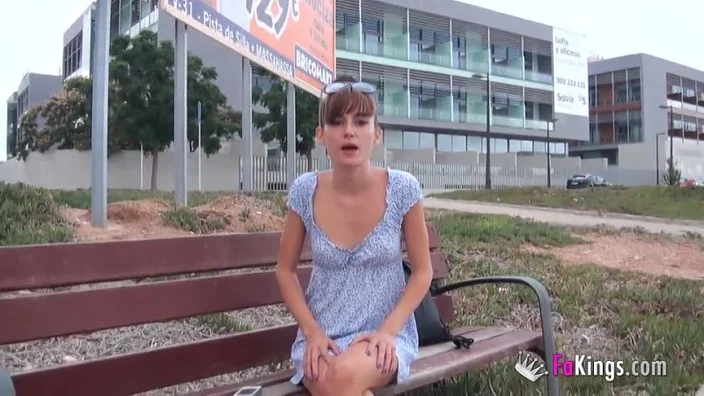 FAKINGS - Nina Summers - 8 apellidos vascos: la deja el novio, se viene a Valencia a que la REVENTEMOS EL COÑO en homenaje a su ex.