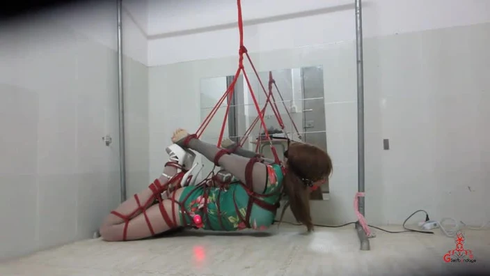The first day of the new year of 2020, the self-bondage of the puppet mother, the self-bondage method taught by netizens