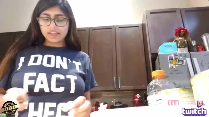 It_s-real-Mia-Khalifa-cam-show.mp4