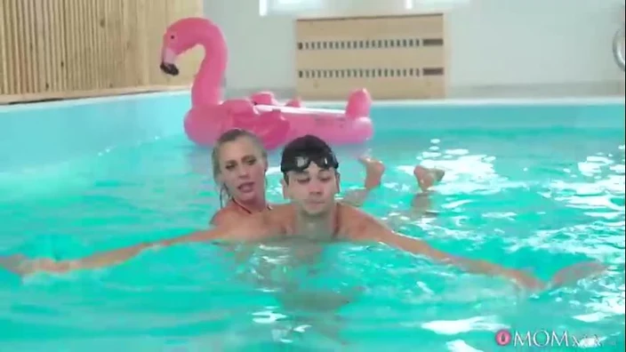 [SexyHub] Brittany Bardot - Student gives swimming teacher a creampie (20.10.2022) rq