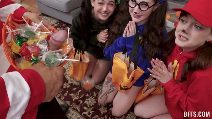 BFFS Jade Valentine, Bella Blu And Megan Mistakes