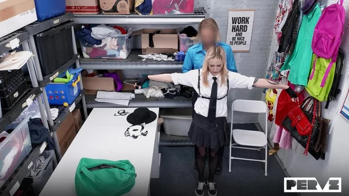 Shoplyfter Hannah Quinn